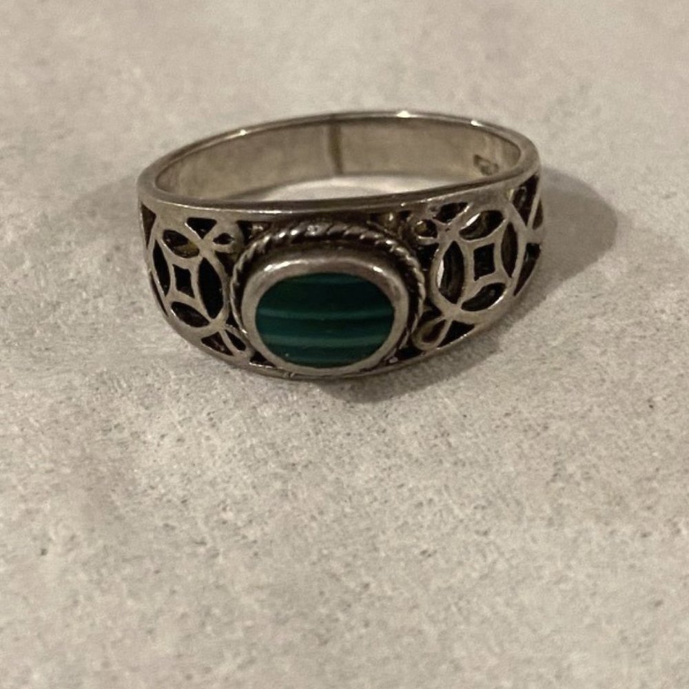 Silver & Malachite ring